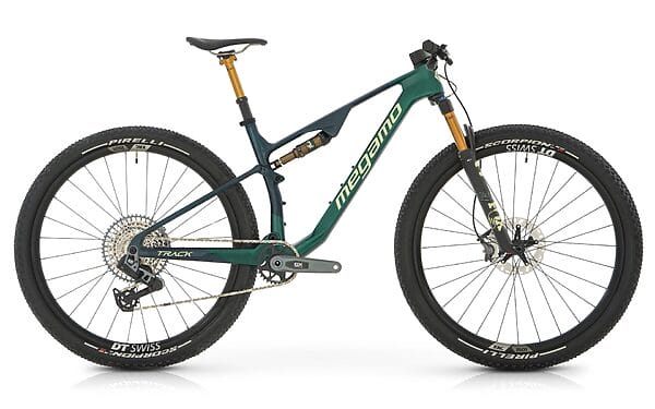 megamo track race axs 2025