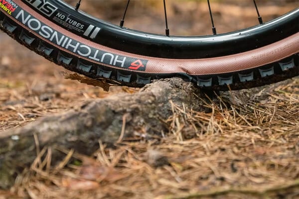 pneus gravel hutchinson tundra tlr hardskin